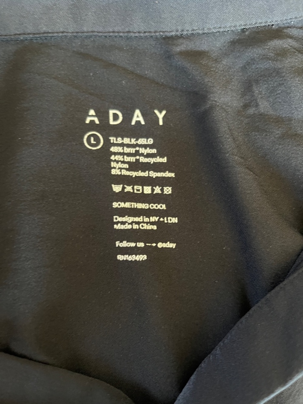 ADAY Women's Classic Black Button-Up Shirt Size Large - Picture 3 of 3